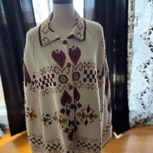 1960’s Collared Sweater Cape - Picture 1 of 6
